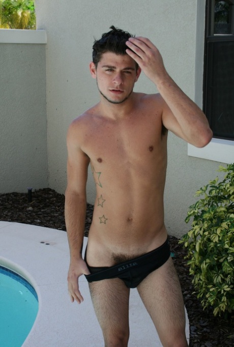 adolescent gay latino nu sympa photo