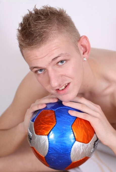 wesoły czarny rozmnaża się na biało nago gorąco zdjęcia