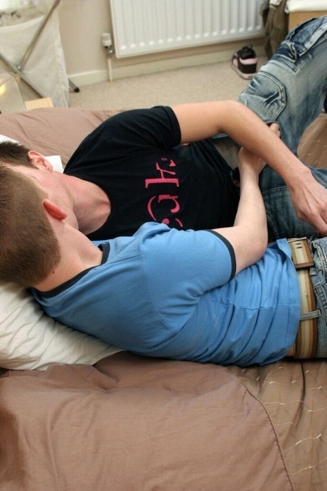 homoseksuelle mænd i strømpebukser porno bedste pornografiske gallerier