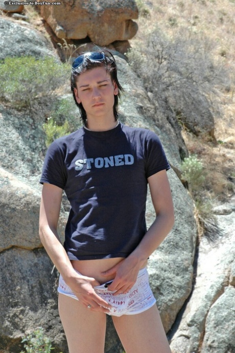 Solo Gay Images