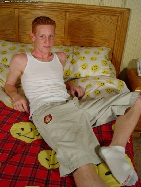 homoseksuelle fyre kysser hot ret voksent Foto
