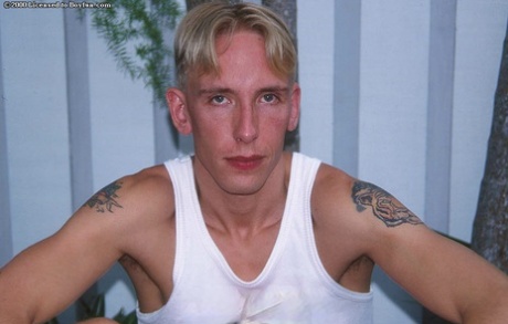 Heteroseksuel fyr får blowjob af homoseksuel fyr perfekt voksen img