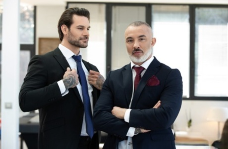 gejowskie dzielenie się dildo dorosły xxx fotka