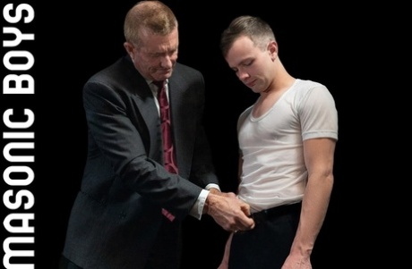 porno gay orgie sous la douche exclusif parfait image