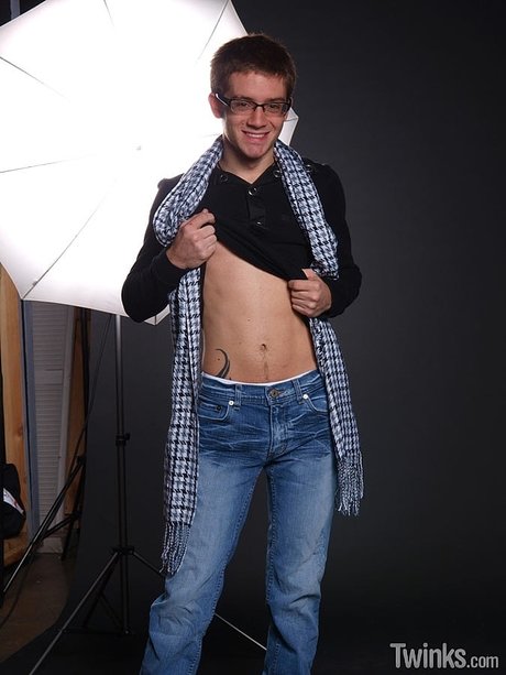 homoseksuel ansigtssiddende porno kunst varmt gallerier