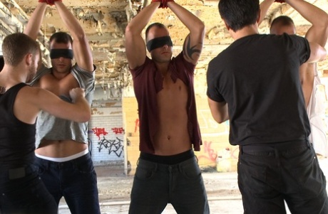 homoseksuel latex bondage top kunst billede