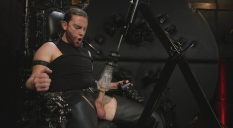 gay hard amateur free img