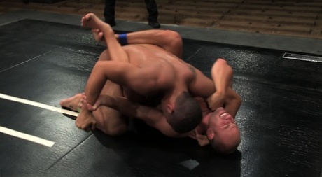 homoseksuel massiv ansigtsbehandling sexet hd billede