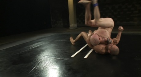 tvungen homoseksuel bondage sex af høj kvalitet billeder