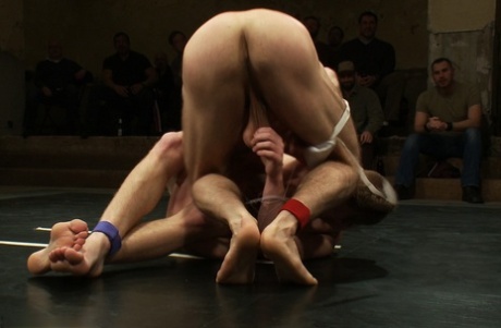 gay hard anal sexy nude pic