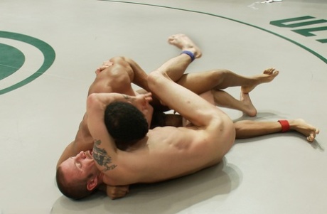 homoseksuel porno brusebadscene sexet smuk Foto
