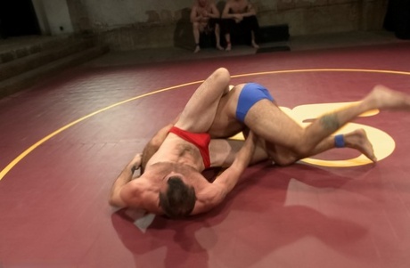 homoseksuel kjole sok tilbedelse erotisk hd Foto