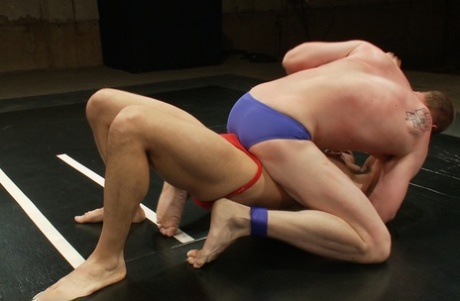 homoseksuelle mænd orgie nøgen hot pic