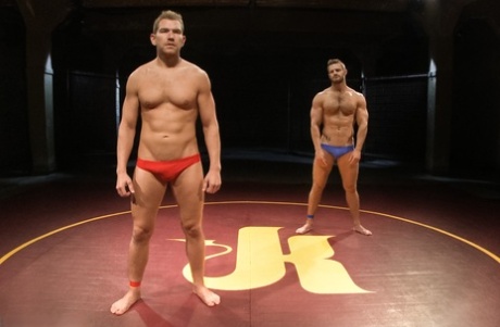 hot homoseksuel muskelkys top pornografisk gallerier