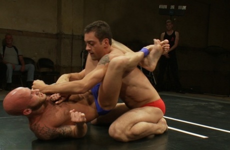 homoseksuel hardcore tvunget porno sex fri img
