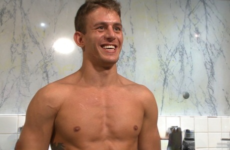 homoseksuel trekant 69 eksklusiv sex fotos
