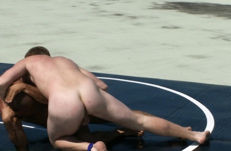 gay du Moyen-Orient sans capote nu pornographique photo