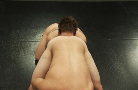 homoseksuel rødhåret nøgen høj kvalitet bedst kollektion