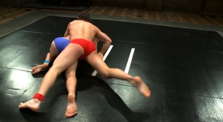 gejowski brutalny fisting ekskluzywny seks galeria