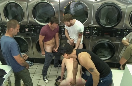 gorące chude gejowskie porno całkiem nago zdjęcia