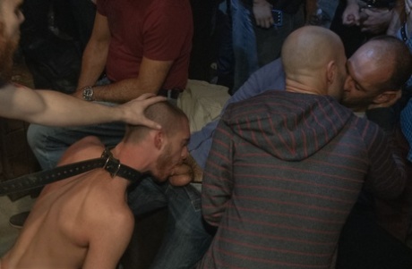 skjult kamera i homoseksuel sauna voksen Foto