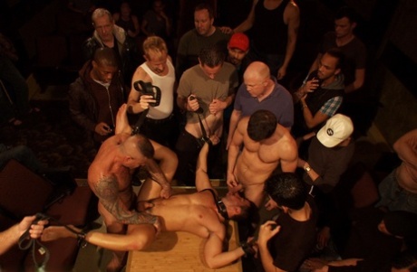 homoseksuel fyr gloryhole sex xxx gallerier