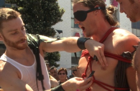 homoseksuellesorttrekantsex top nøgenbilleder img