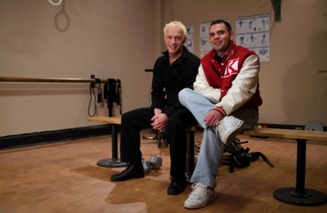 homoseksuel langsom håndjob hd kunst img