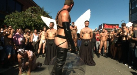 homoseksuel quad penetration xxx nøgen fotos