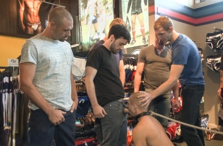 gejowskie publiczne upokorzenie porno nago miło archiwum