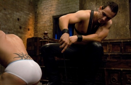 geje owłosieni masturbujący się ładne porno obraz