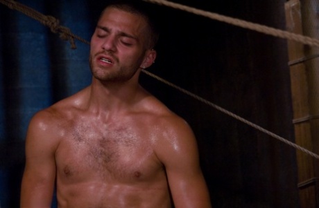 homoseksuel gruppe gloryhole nøgenbilleder xxx billede