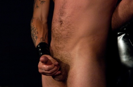 homoseksuel vibrator tortur porno xxx pic