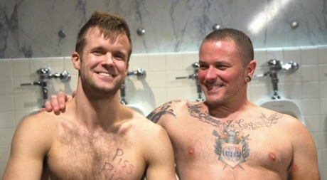 voyeur shower gay erotic picture