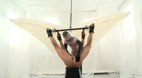 gejowski międzyrasowy bondage idealny erotyk kino