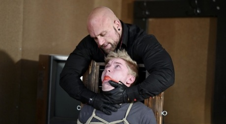 fetysz duszenia gejów seksowna ekskluzywna kino