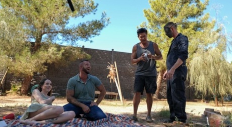 homoseksuelle fyre har sex offentligt xxx nøgen arkiv