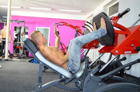 piskning homoseksuel slave høj kvalitet gratis Foto