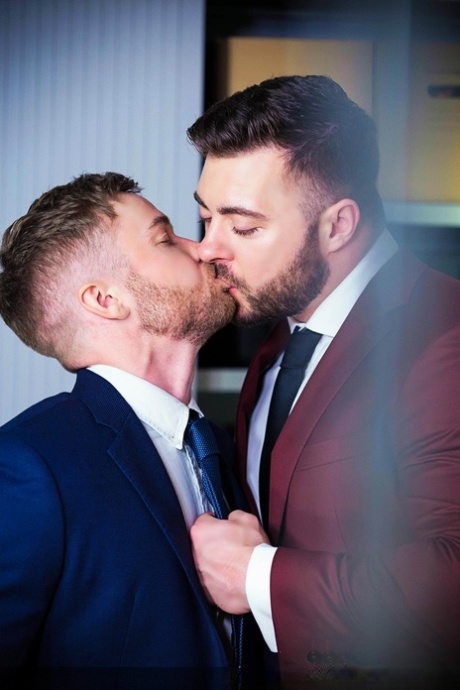 homoseksuel bjørn rygning nøgen erotisk billeder