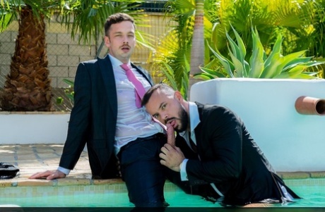 pelsede homoseksuelle gloryhole top erotisk billede