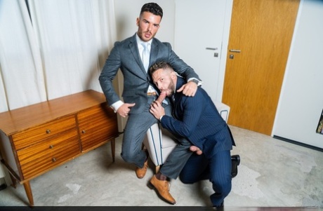 gejowski trójkąt na kanapie wyłącznie pornograficzne kolekcja