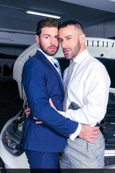 homoseksuel gloryhole deepthroat varmt smuk kollektion