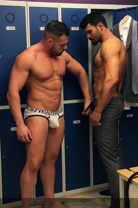 homoseksuelle buttede behårede mænd gratis flot img