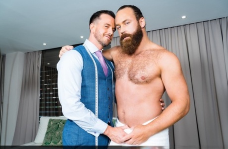 homoseksuel skjult kamera i omklædningsrummet erotisk flot Foto