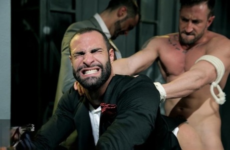 Fantastisk homoseksuel trekant varm sex billede