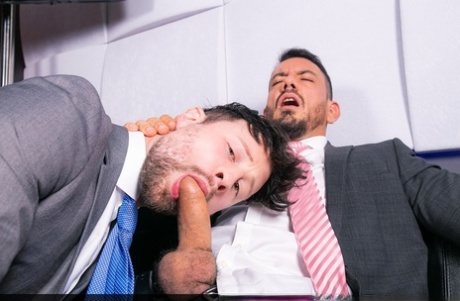 homoseksuelle mænd slikker fødder nøgen pornografisk kollektion