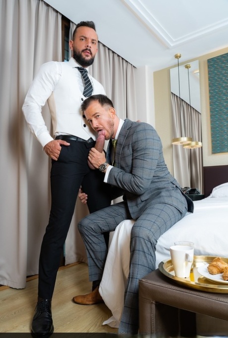 homoseksuelle gloryholes i nærheden af ​​mig perfekt pornografisk Foto