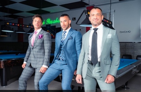 massiv homoseksuel ansigtsbehandling nøgen hd pic