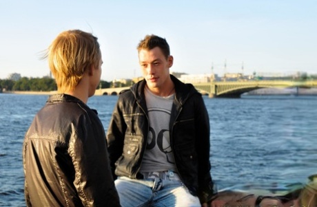 homoseksuelle teenagere på universitetet sexet perfekt Foto