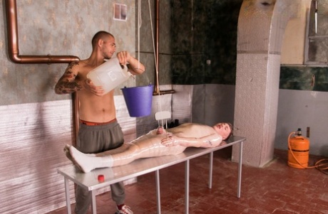 homoseksuel rimming gruppe gratis sexet billeder